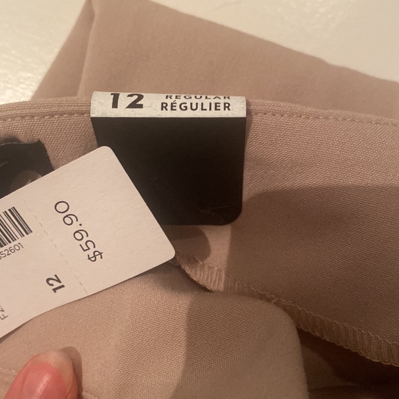 Beige pant - Picture 2 of 5